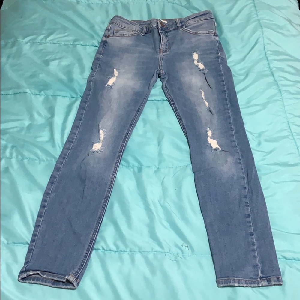 Ripped Skinny Jeans